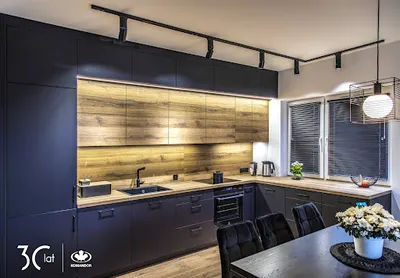 Komandor Salon Fabryczny - meble na wymiar, szafy, kuchnie, garderoby